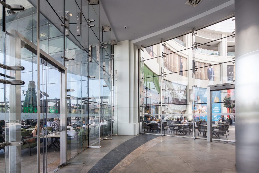 13 Akasya Mall: All Glass Entry + Façade