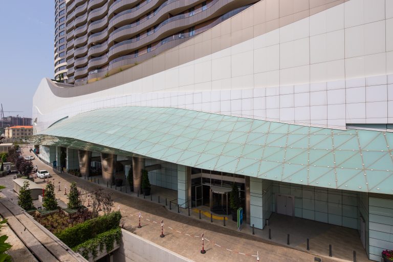 Akasya Mall: Undulating Canopy