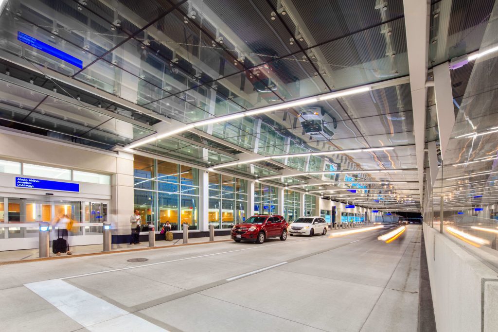 GMIA JPEG 1 General Mitchell Airport: Baggage Claim Building