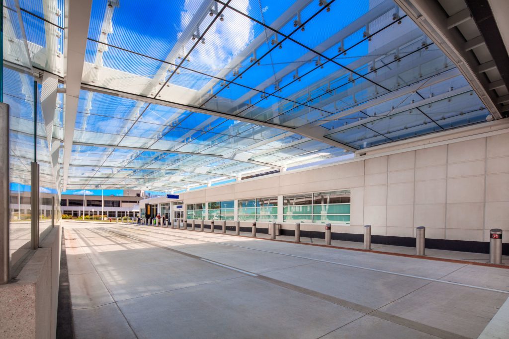 GMIA JPEG 2 General Mitchell Airport: Baggage Claim Building