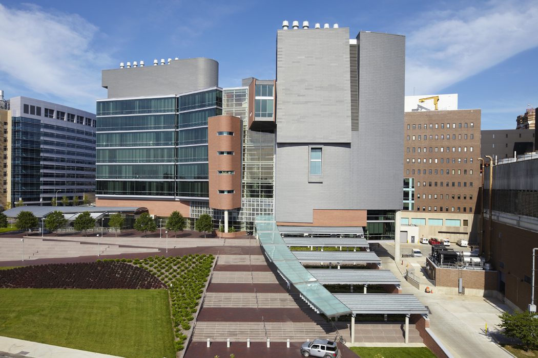 University of Cincinnati CARE/Crawley Building: Exterior