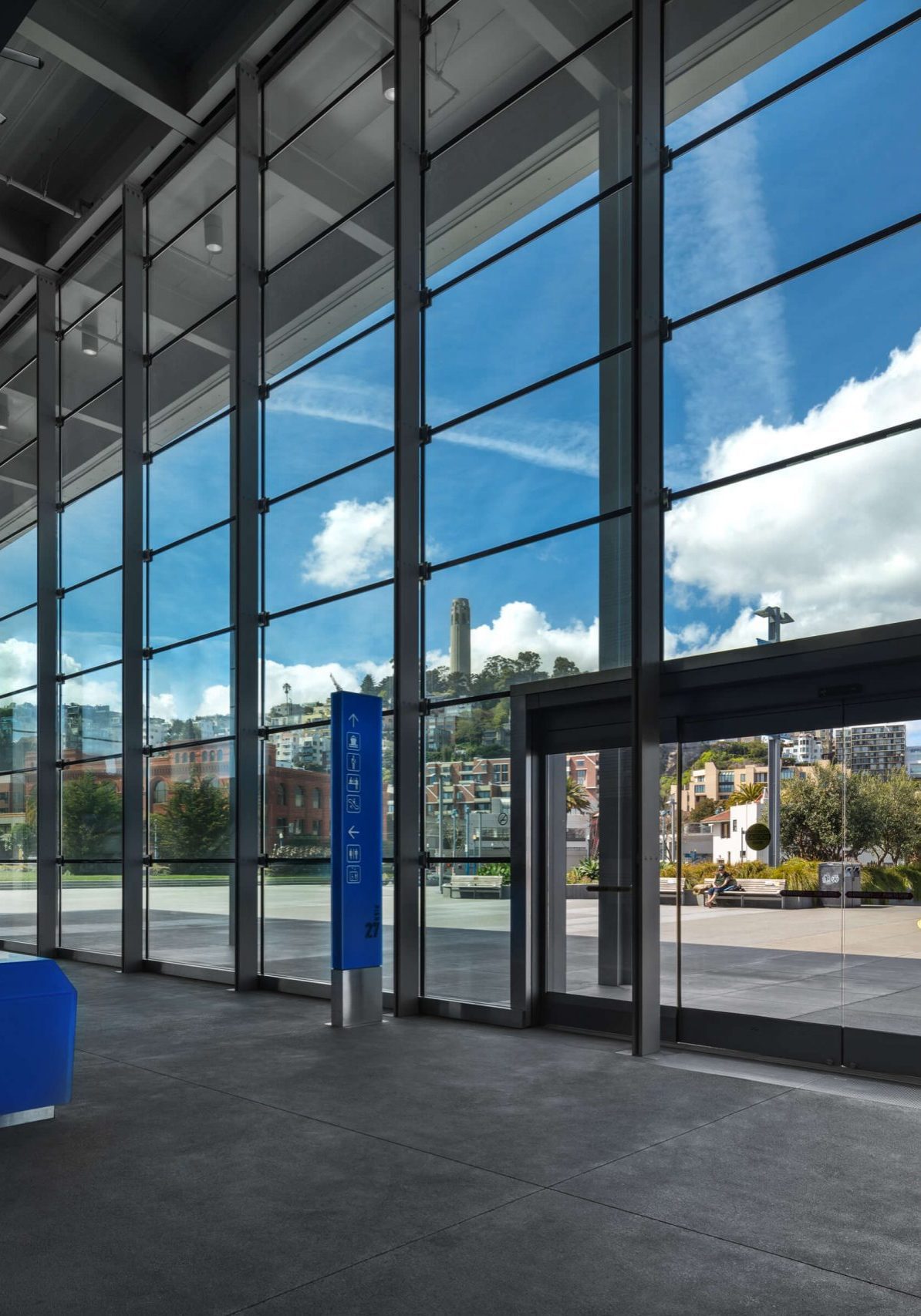Novum Pier27 5308 CNP Building using edge clamped glass